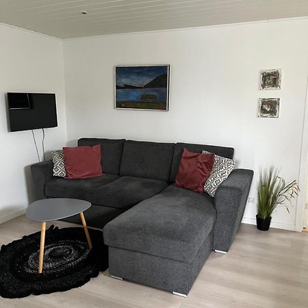 Cosy Groundfloor Apartment Sørvágur Buitenkant foto